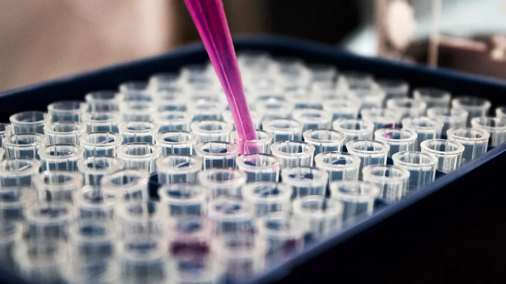 AI Stanford Rancang Virus Baru, Langkah Besar untuk Terapi Bakteriofag